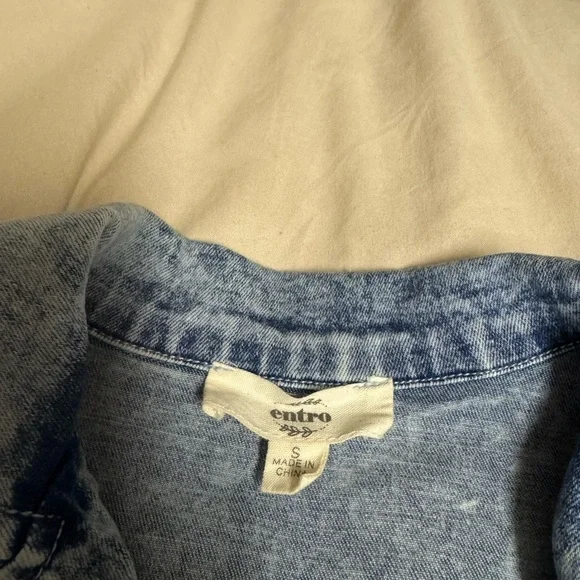 Entro Denim Belted Dress Size Small. Pockets are braided lined. - Picture 3 of 6